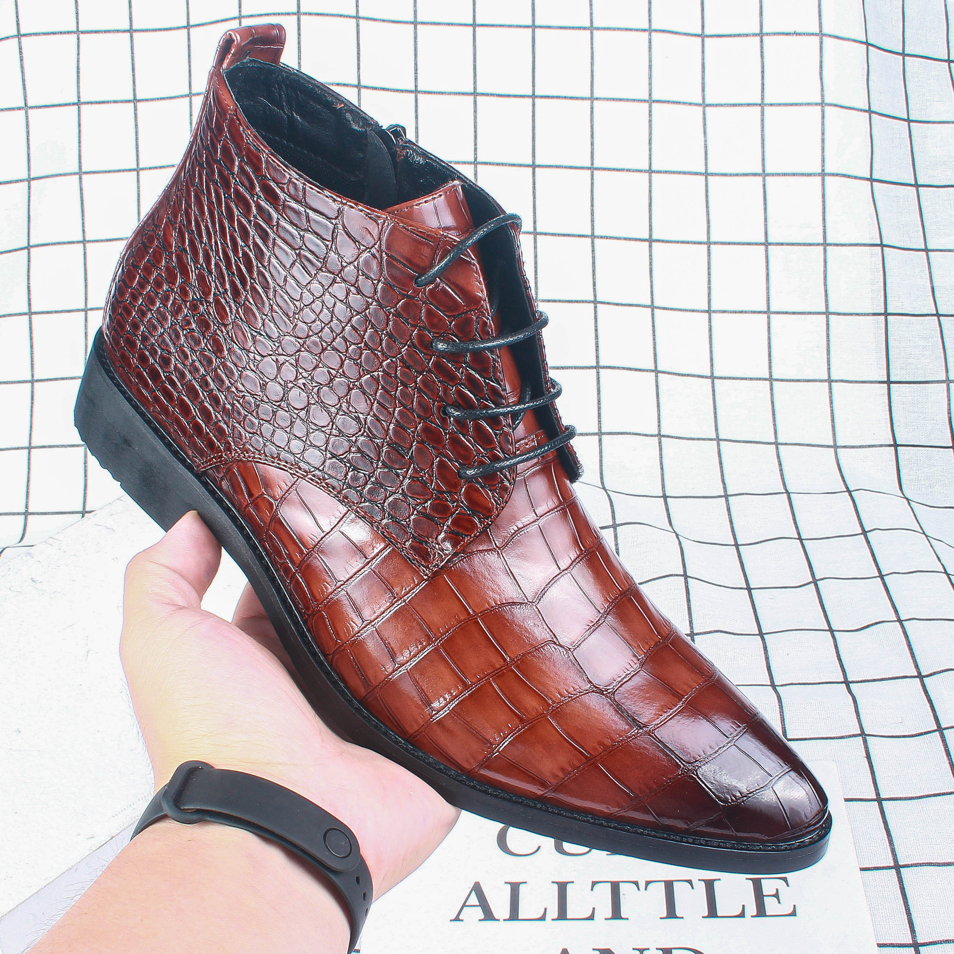 2021¿װѹаͷжƤѥ335