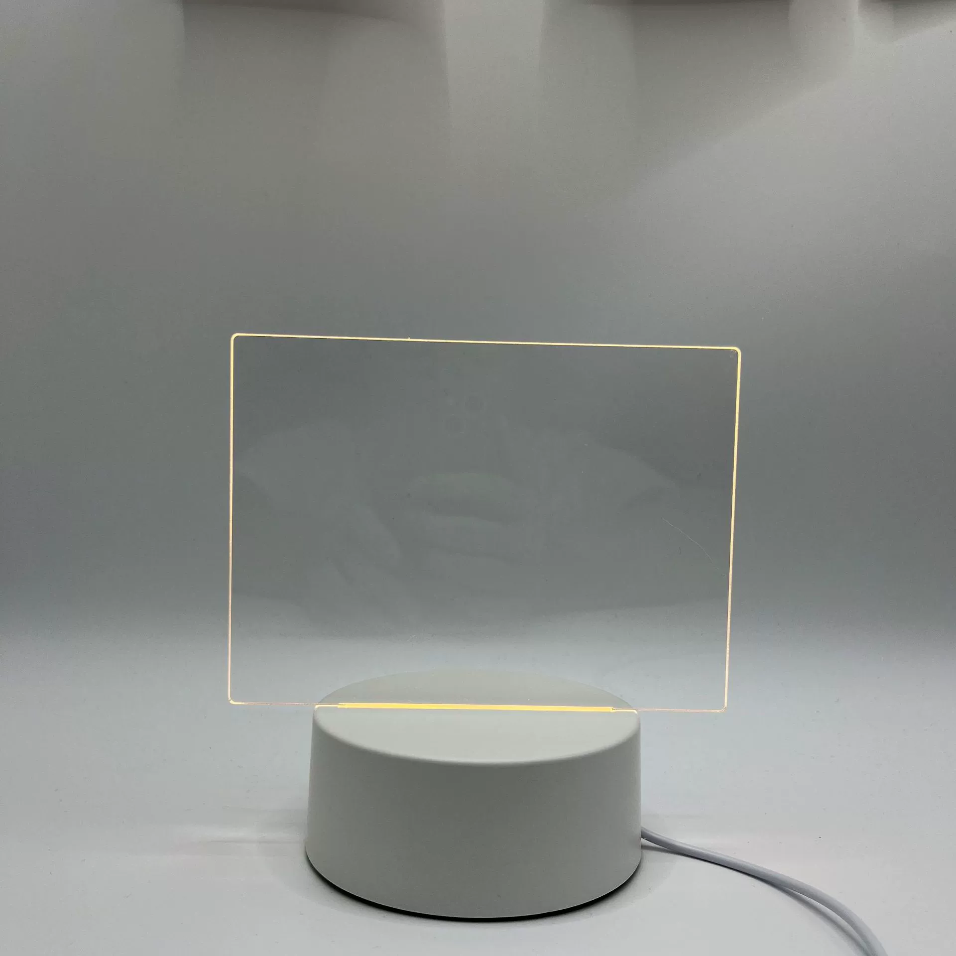3D acrylic erasable night light, 4 W, USB, customizable acrylic panel and logo-capable base