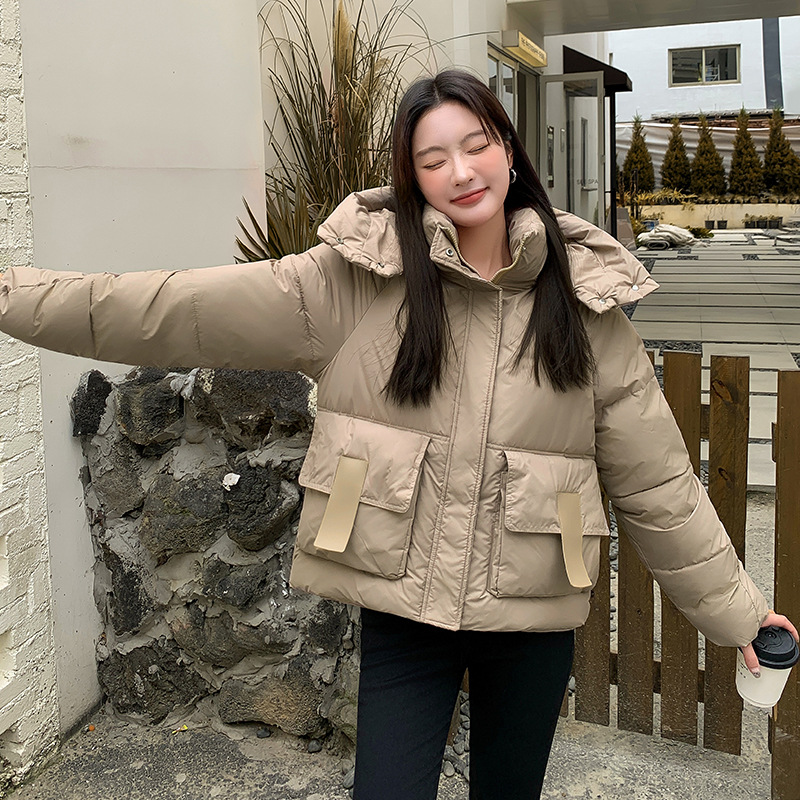 카키색