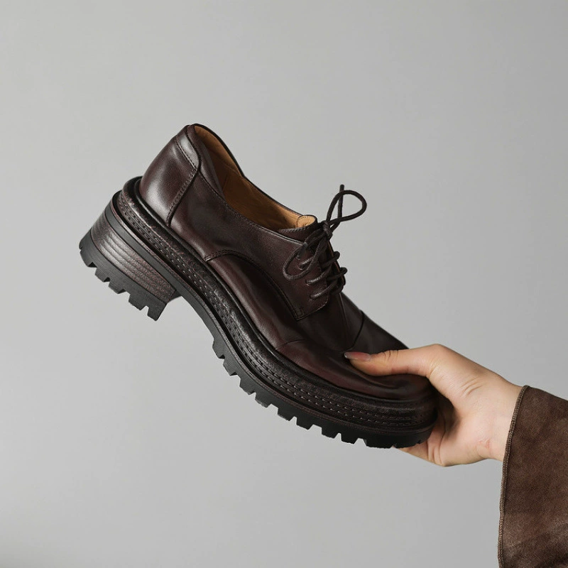 Маленькие кожаные туфли на толстой подошве и толстом каблуке в британском стиле 6 см для женщин, натуральная кожа, новинка 2025 года, осенние водонепроницаемые туфли на высоком каблуке с полированной платформой