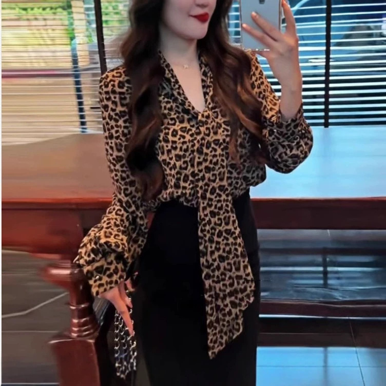 French-style retro leopard print tie-front blouse, new and popular women’s shirt, loose-fitting top, leopard print chiffon blouse for women