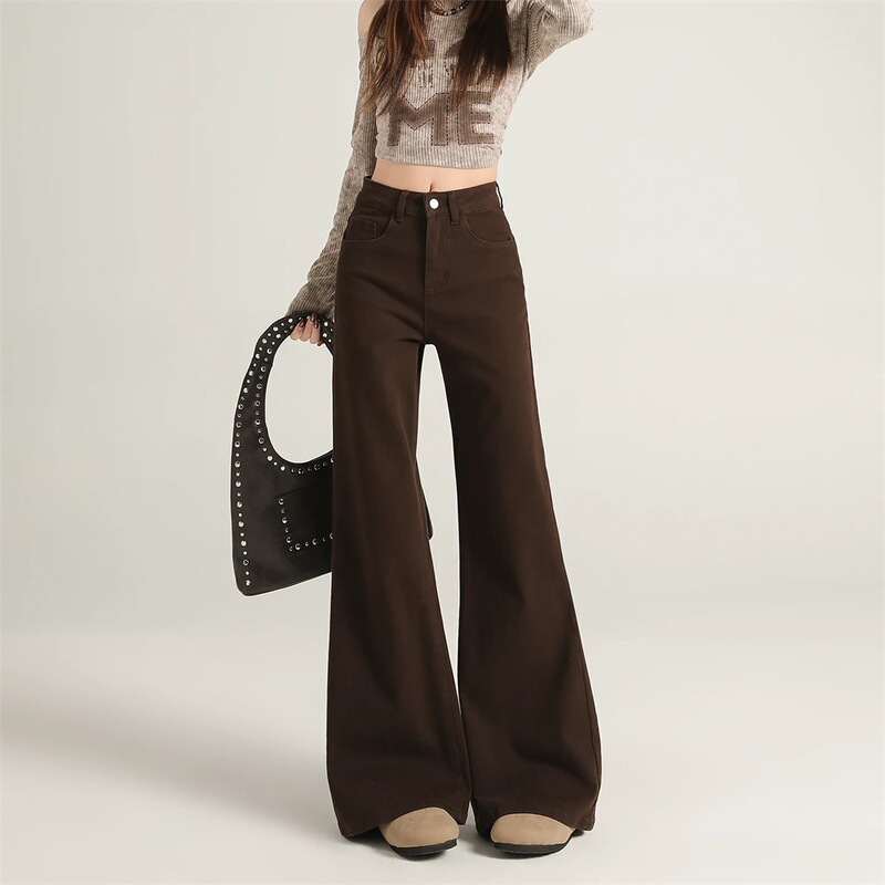 Women's autumn 2026 new high-waisted loose-fit flared jeans in coffee color, slightly leg-flattering, elastic, and slimming