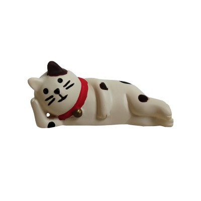 빨간색 원으로 잠자는 고양이