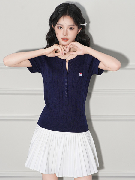 Colored thin knitted sweater