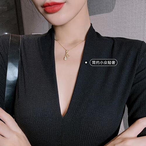 Golden gourd pendant necklace women's clavicle chain high-end diamond necklace fashion ins niche design jewelry trend