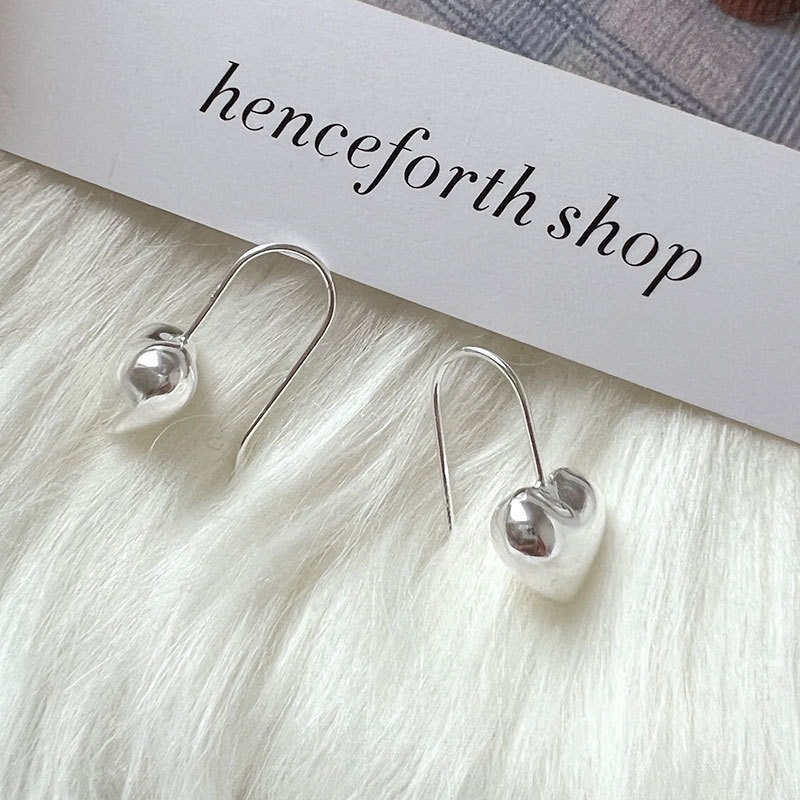 New niche design for women, three-dimensional heart-shaped earrings, sweet and cute peach heart earrings_voghion.com