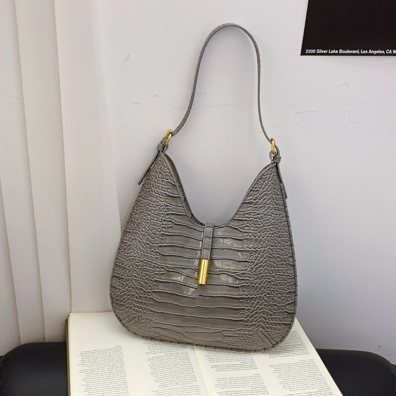 Saddle Bag With Alligator Embossed Texture – Unisex Shoulder Bag With Buckle Strap In Deep Red/Black/White (Structured PU, Minimalist Lock Closure)_voghion.com