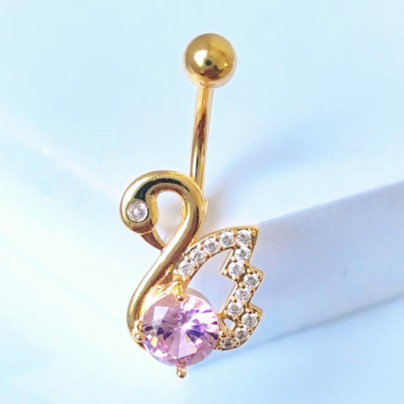 16G labret stud size and finish detail