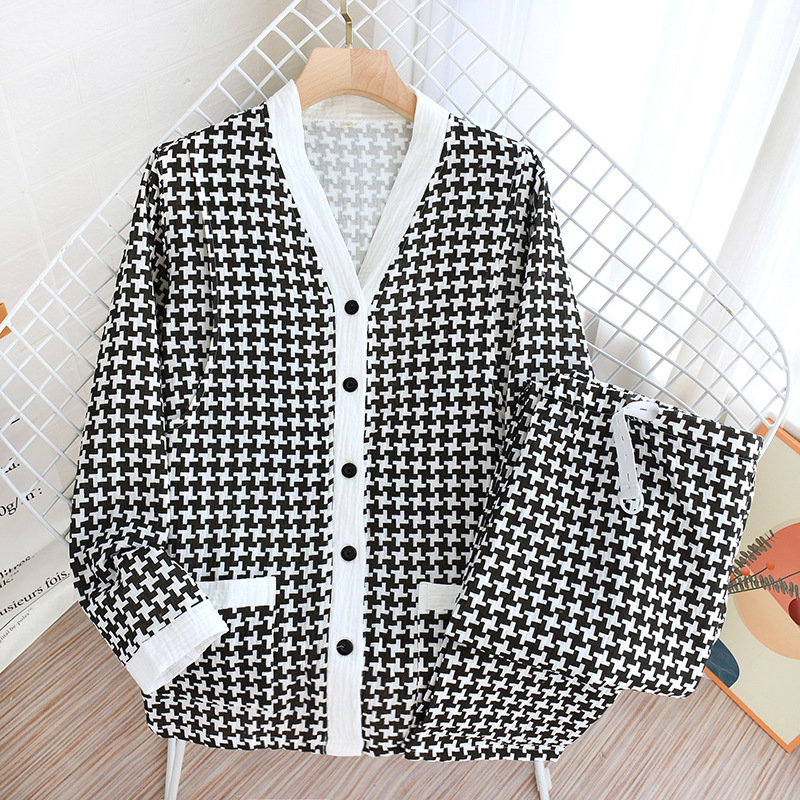 LYZブラック千鳥格子-クレープVネック月着