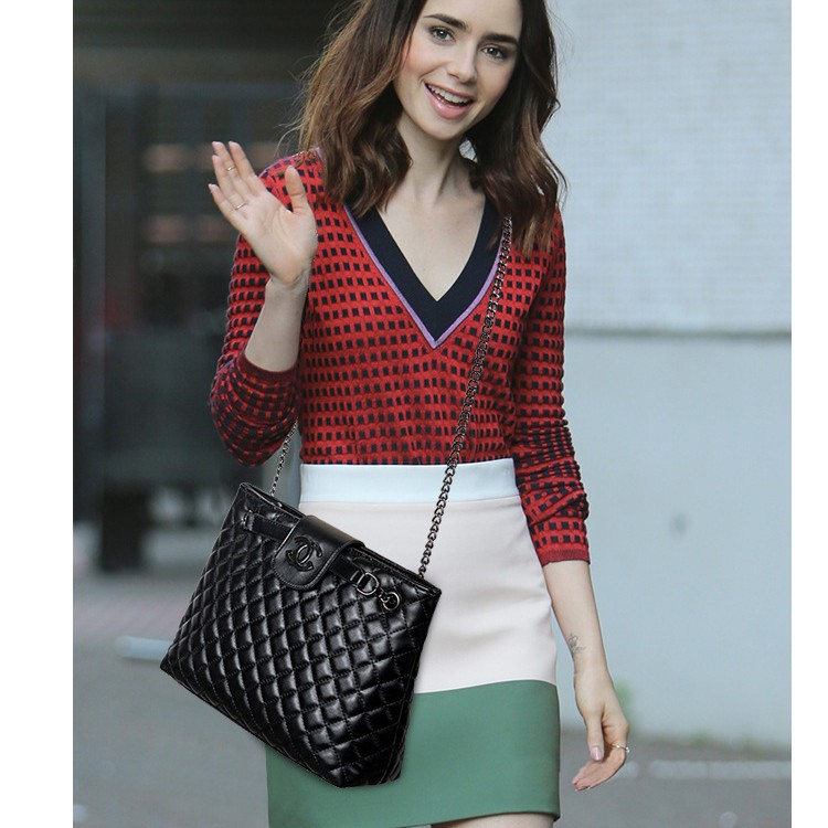 Bolso de hombro de cuero con cadena, piel de oveja, gran capacidad image 4