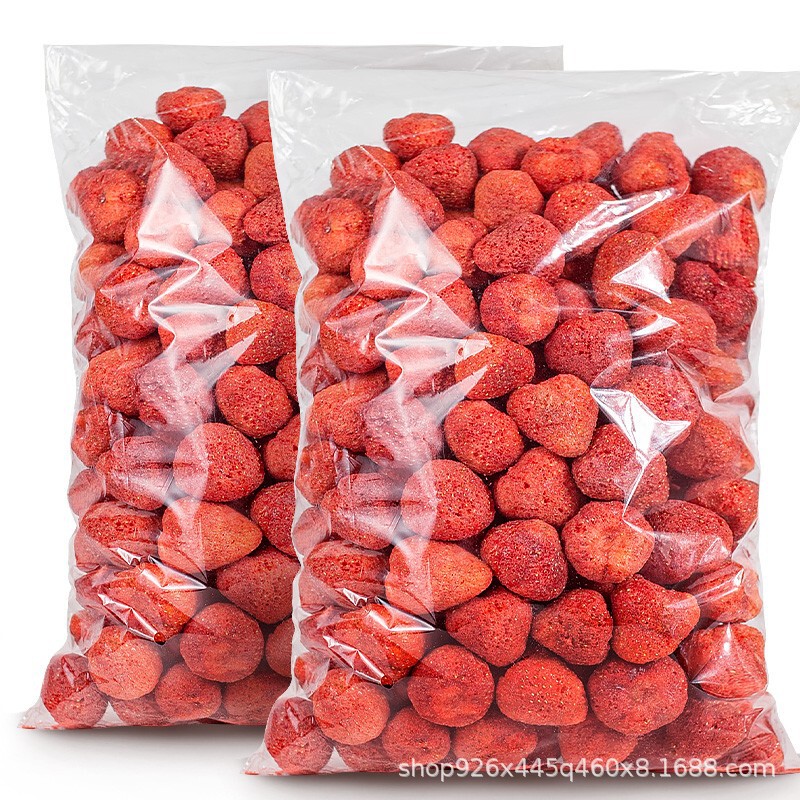 Freeze dried strawberry crisp strawberry dried fruit crisp snowflake crisp raw material whole strawberry grains wholesale
