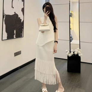 ����Ů�b����һ���וr�����bŮ�ɼ��ױ������K��ȹ�^��Ư��С���b