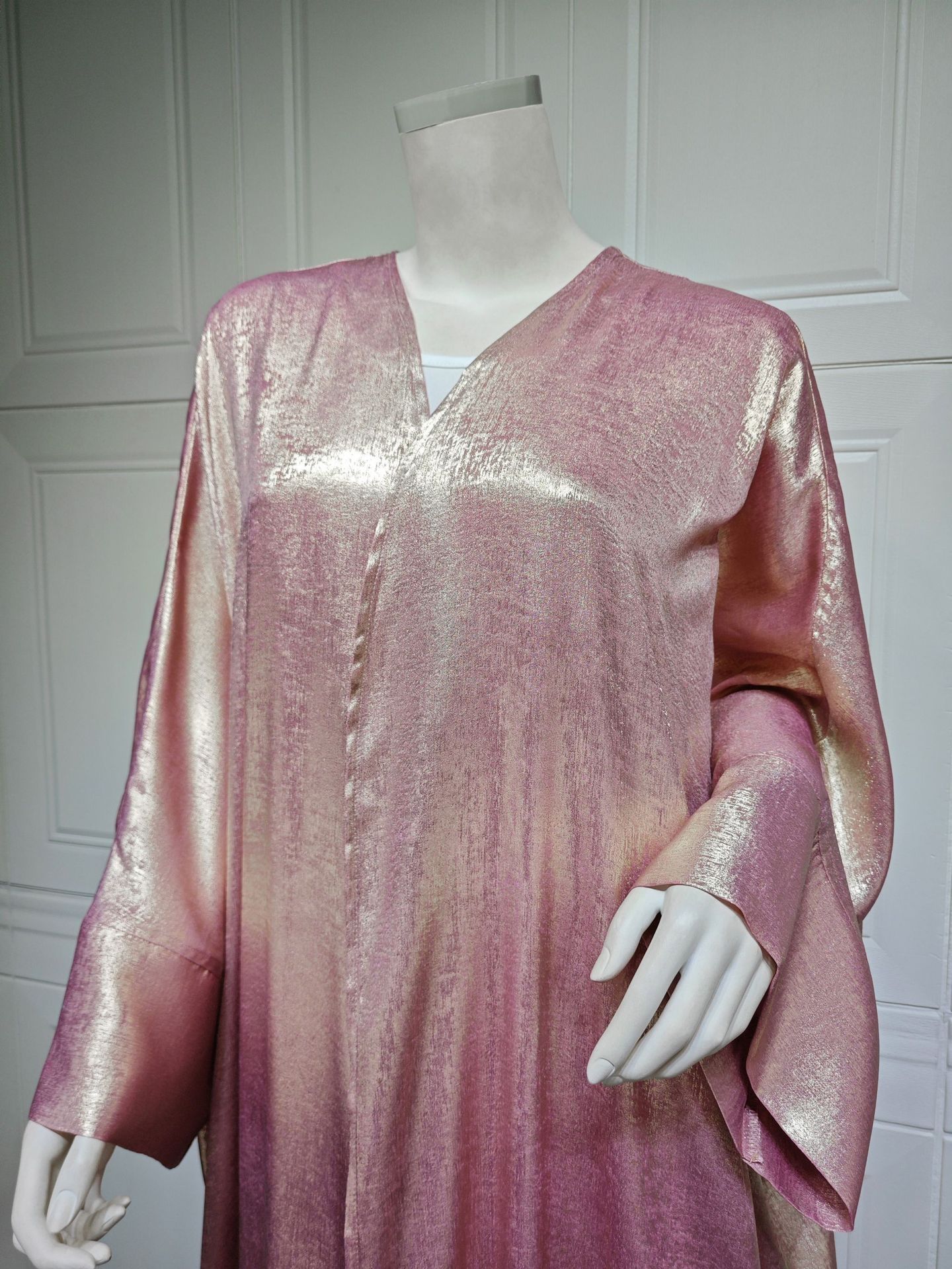 A008 Cross-border Middle East Dubai Muslim Fashion Women's Gold-Embossed Cardigan Robe_ecoleips.com