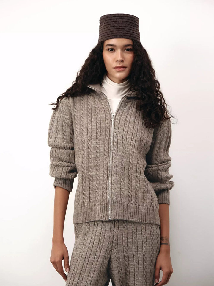 Bộ hai món nữ áo len cardigan cổ bẻ khóa kéo phối quần dài ống đứng, form rộng — Bộ hai mảnh áo len màu hồng, Bộ hai mảnh áo len màu sô cô la, Bộ hai mảnh áo len màu xanh ô liu, Bộ hai mảnh áo len màu xám chi tiết 33