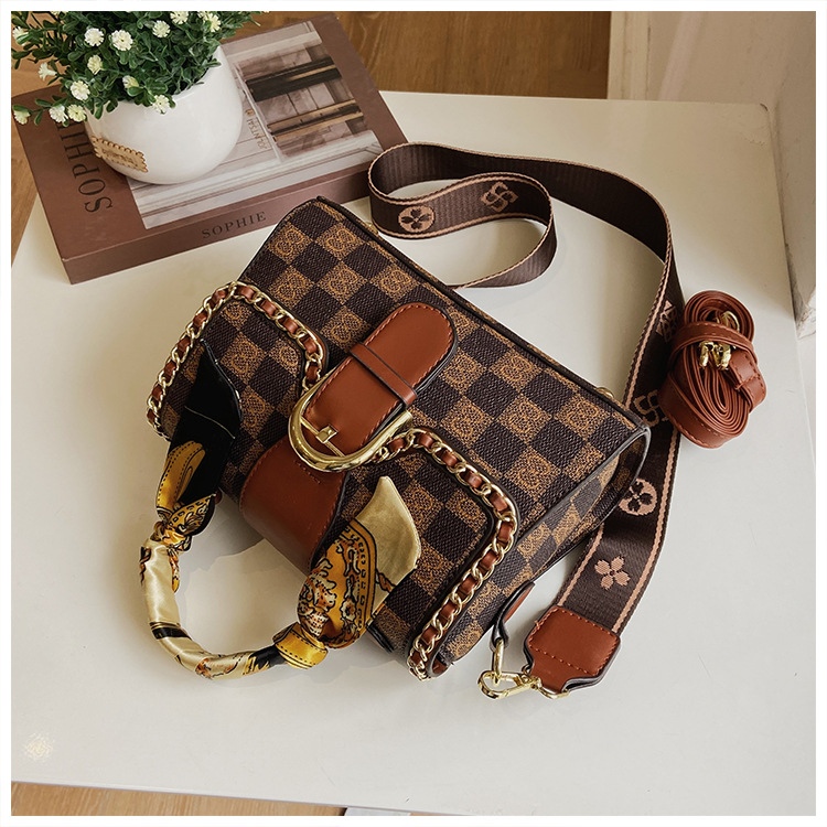 This Year's Popular Bag For Women Autumn And Winter 2021 New Fashionable Messenger Bag Fashionable Leopard Print Portable Shoulder Bag For Women display picture 10