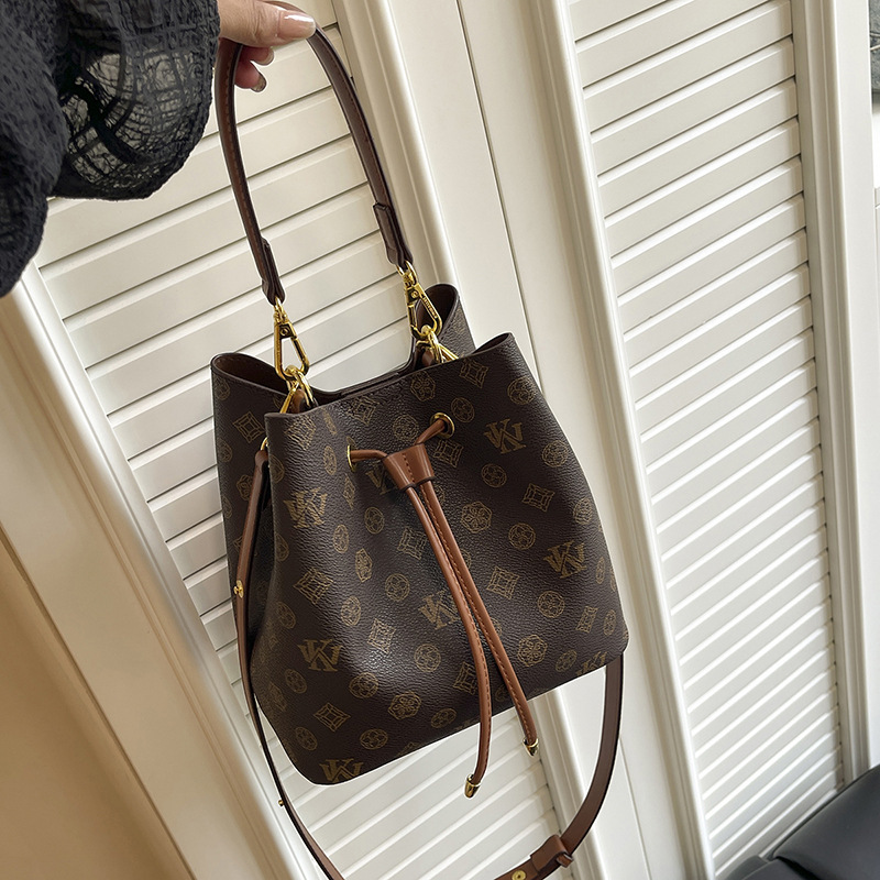 Cross-Border High-End Bags for Women 2026 New Large-Capacity Bag Retro Monogram Drawstring Bucket Bag Women's Crossbody Bag