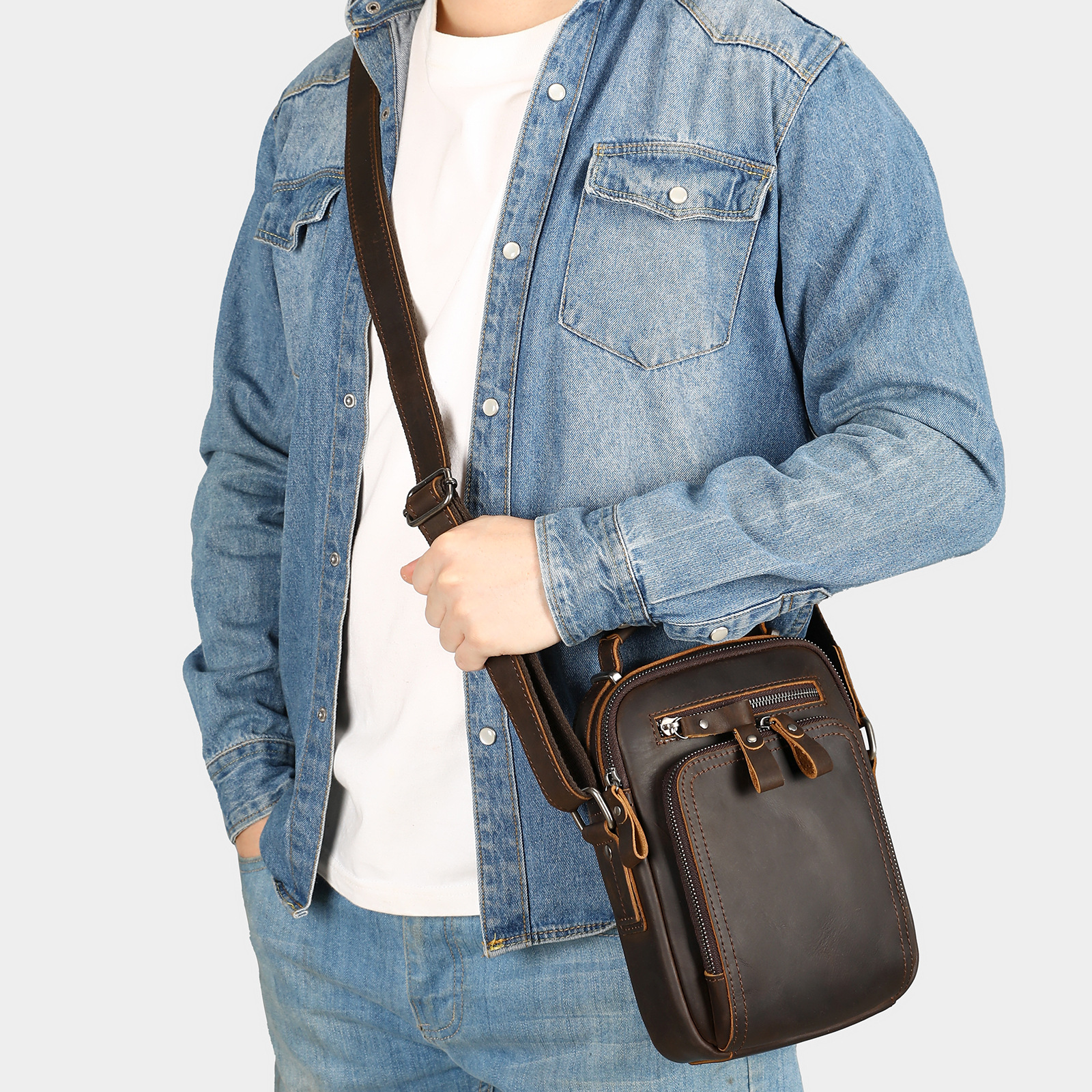 Túi đeo chéo nam da bò vintage phong cách retro châu Âu, thiết kế đơn giản đa năng — Kèn da ngựa điên màu nâu, Da ngựa điên màu nâu size lớn, Da ngựa điên màu nâu sẫm size nhỏ