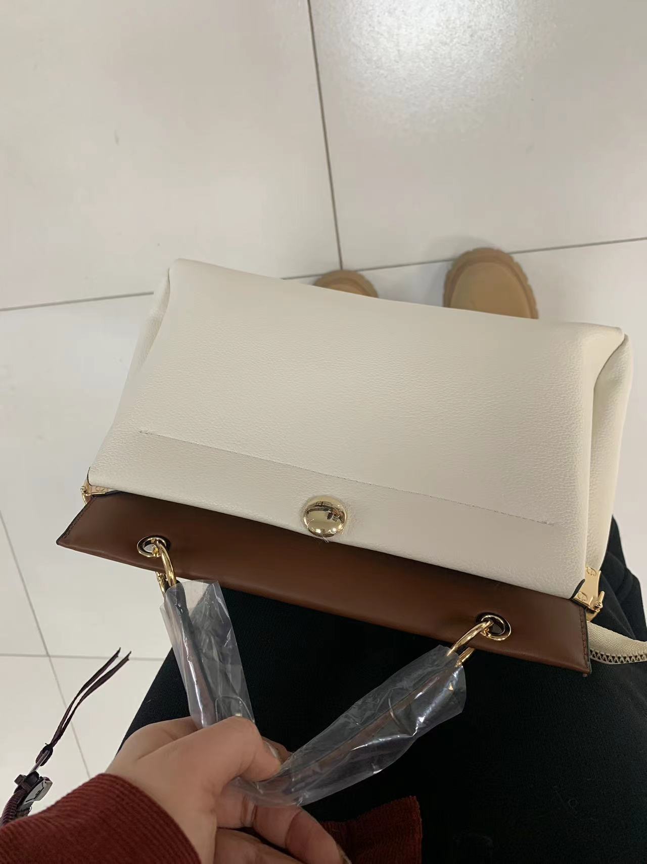 Foreign trade commuter women's bag 2024 spring and summer new contrast color handbag single shoulder crossbody women's bag large capacity women's bag_voghion.com