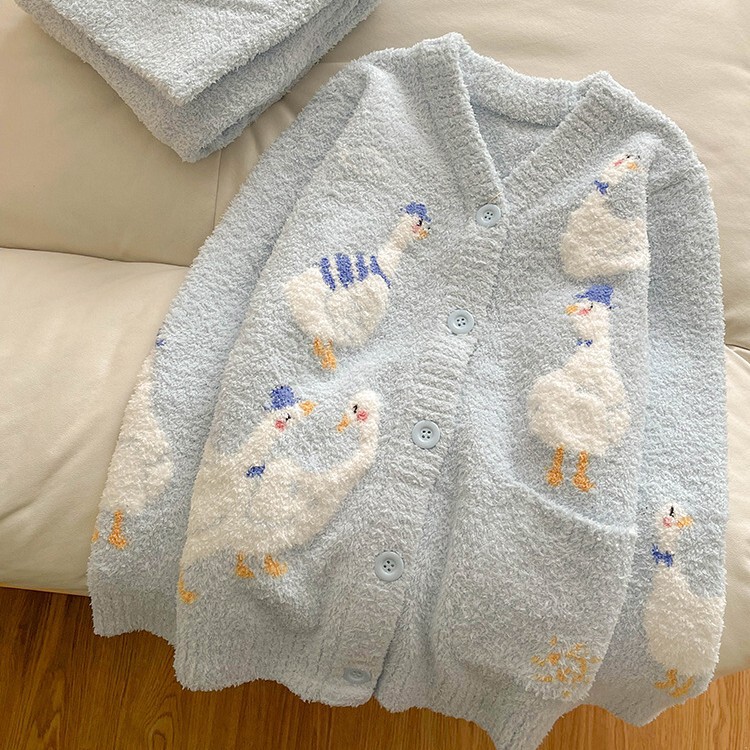 Korean-Style Cartoon Big Goose Large Size Half-Velvet Pajamas for Women, New Autumn and Winter Thickened Warm Knit Loungewear Winter Style Korean-Style Cartoon Big Goose Large Size Half-Velvet Pajamas for Women, New Autumn and Winter Thickened Warm Knit Loungewear Winter Style