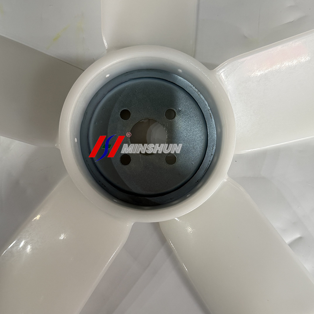 Kubota D722 fan blade 19265-74110 engine cooling fan blade excavator generator set parts