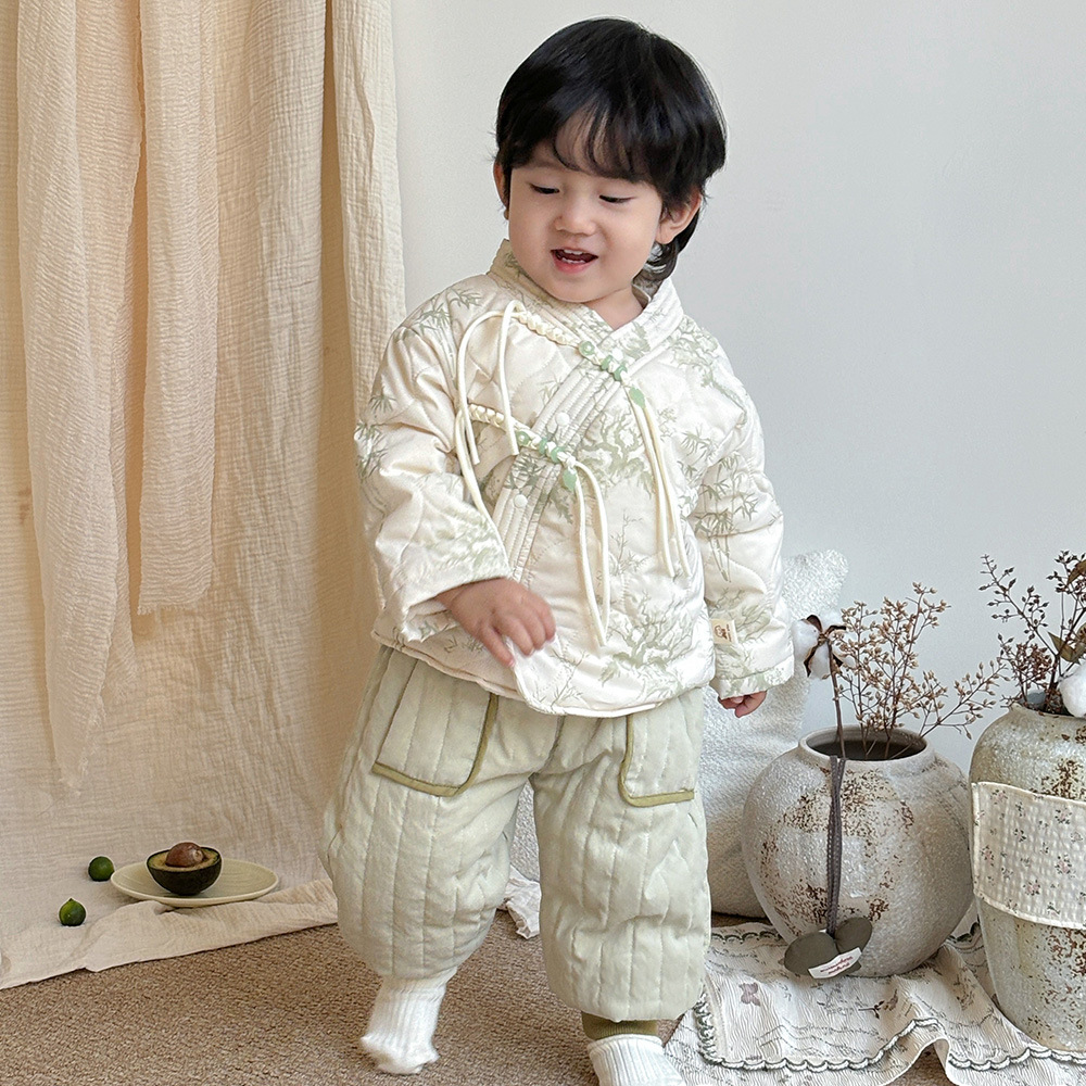Chaqueta acolchada para bebé, chaqueta acolchada de invierno de estilo chino, traje de terciopelo para bebés y niños pequeños, engrosamiento acolchado para bebés, nueva ropa semanal china