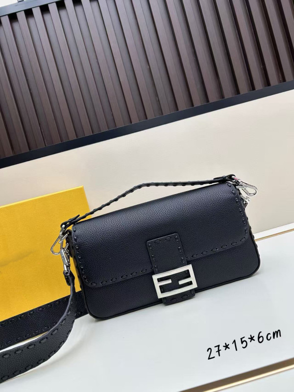F ファミリーバッグ 本革 ニッチ レトロ バゲットバッグ レディース ショルダー クロスボディバッグ 高級フレンチ脇バッグ|undefined