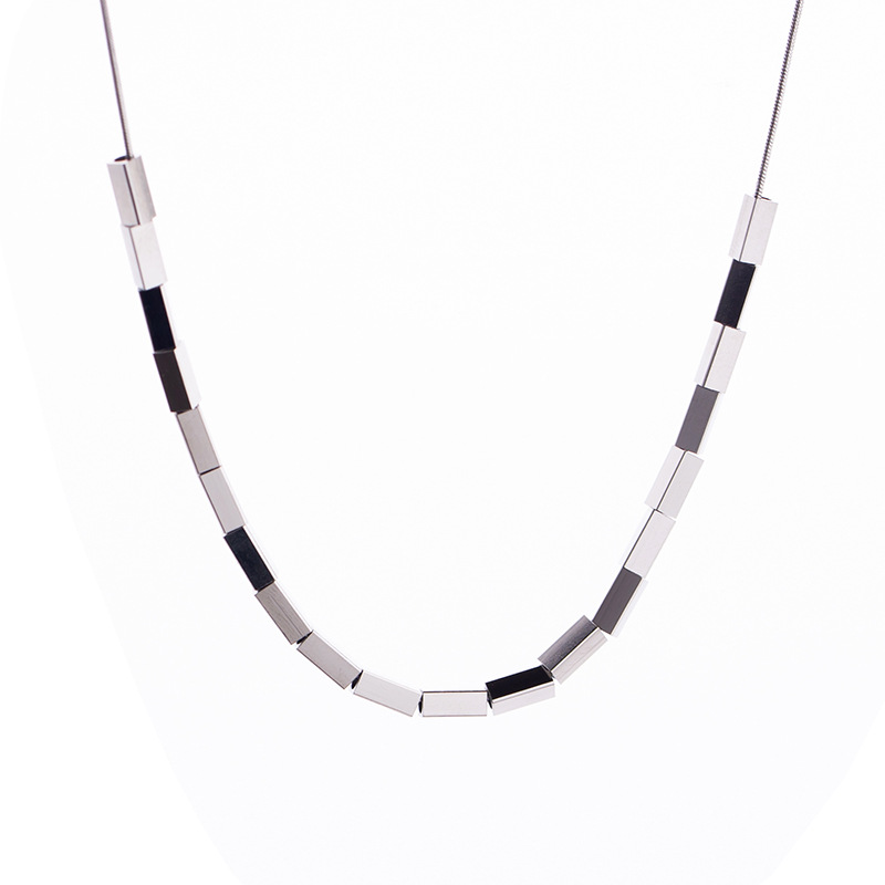 Minimalist Rectangular Titanium Steel Chain Necklace For Men_voghion.com