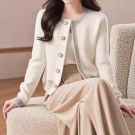 小香风拼色针织毛衣外套女2026秋冬新款韩版洋气减龄软糯开衫上衣