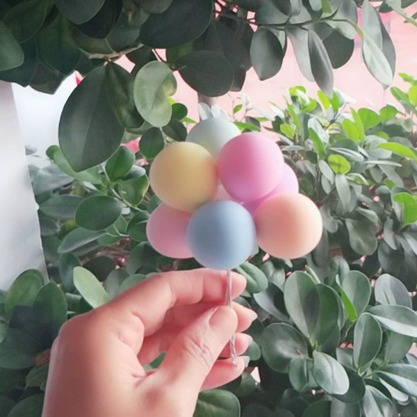 8 transparent colorful wire balloons