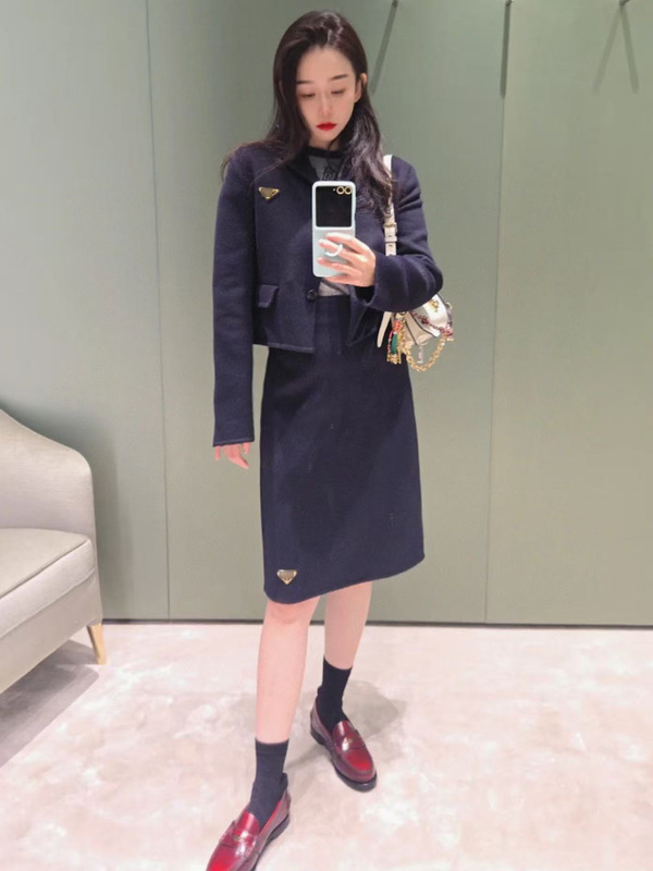 南油女装2025年秋冬Pra*新款百分百纯羊绒双面呢翻领西装外套女|undefined