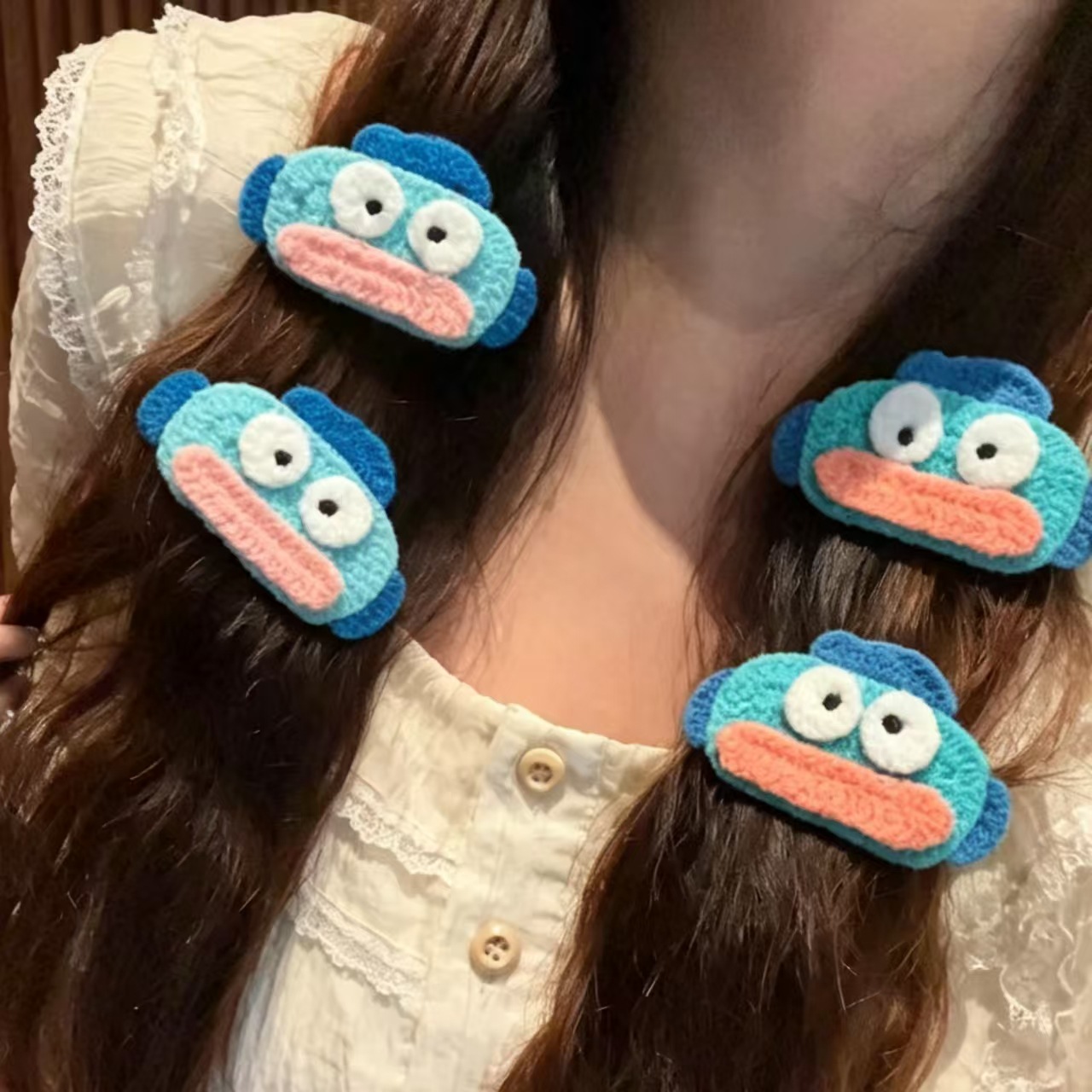 Funny and quirky fish-themed hair accessories: cute cartoon plush bangs stickers for girls, perfect for tidying up stray hairs, fun hair decorations for students