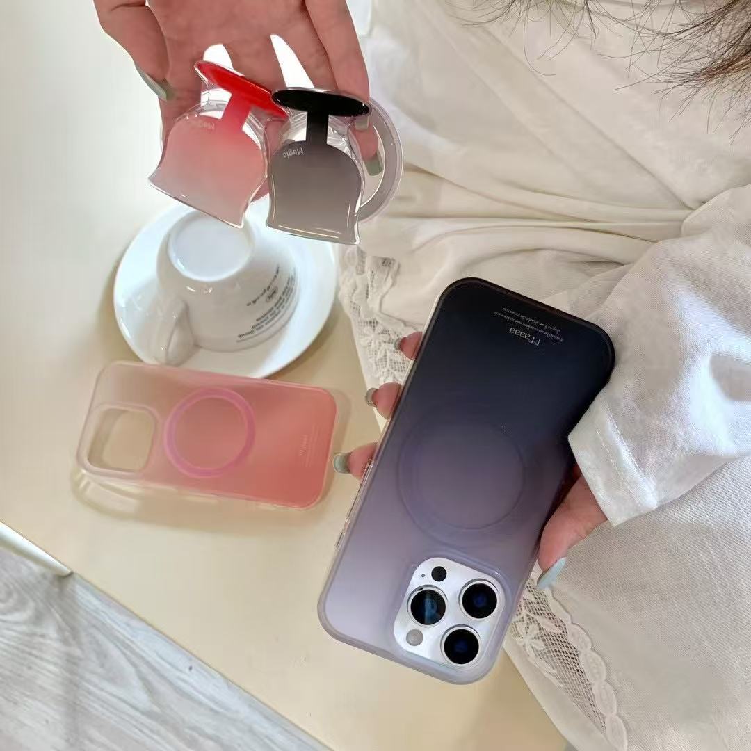 Taza de degradado de corazón de niña simple personalizada para Apple 16ProMax funda para teléfono móvil 15Pro nicho 14/13 nuevo