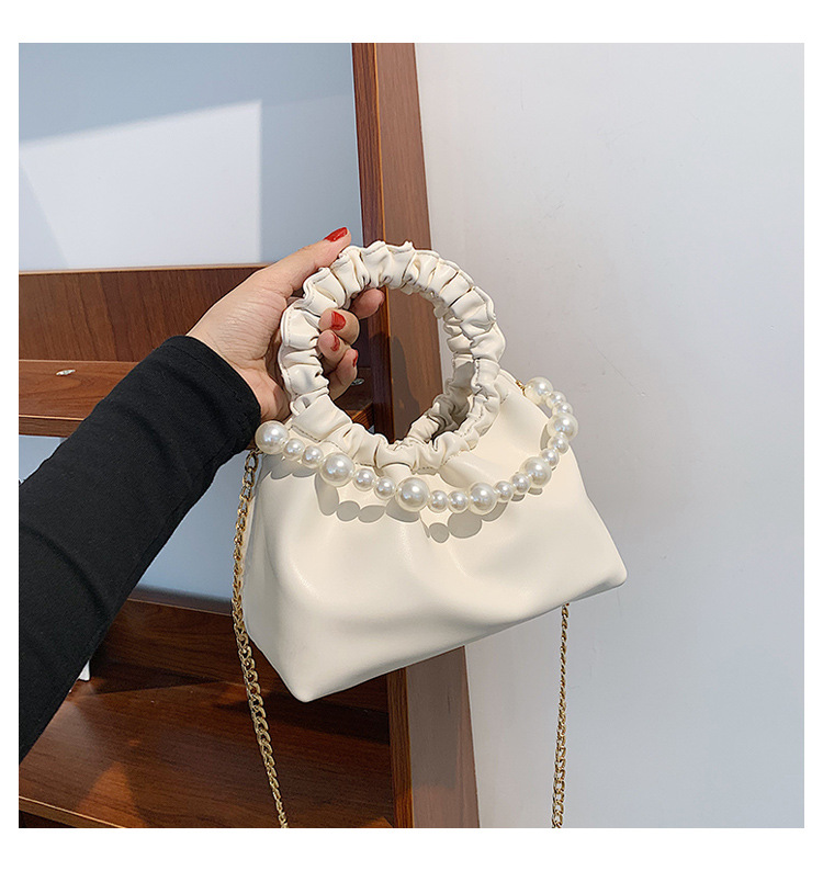 Wholesale Pleated Pearl Chain Solid Color Handbag Nihaojewelry display picture 90