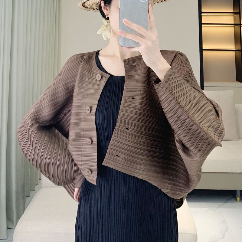 Miyake Pleated Solid Color Design Top Women's Single-breasted Simple All-match plus size High-end Cardigan Short Coat