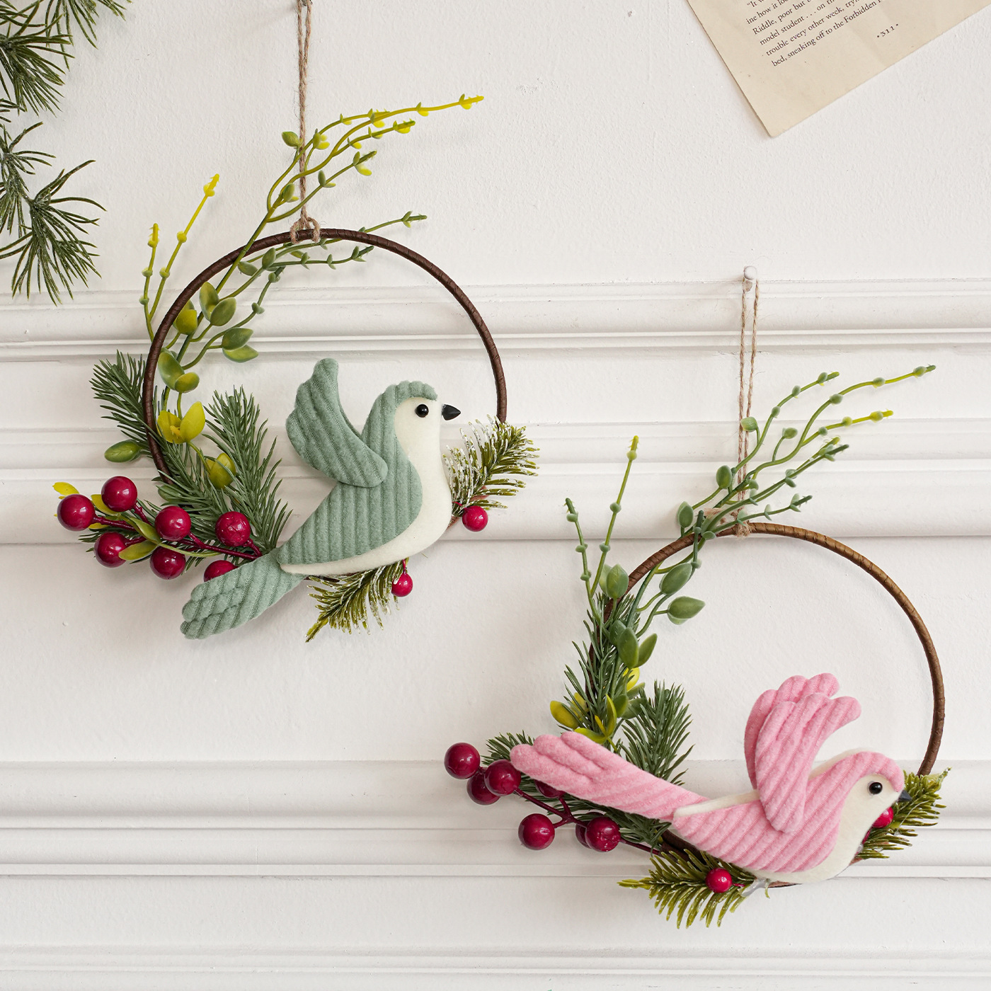 Colgante de guirnaldas de Navidad pájaros ramas de peluche muñecas puertas colgadas de pared decoración ventanas de decoración accesorios de diseño de árbol de Navidad
