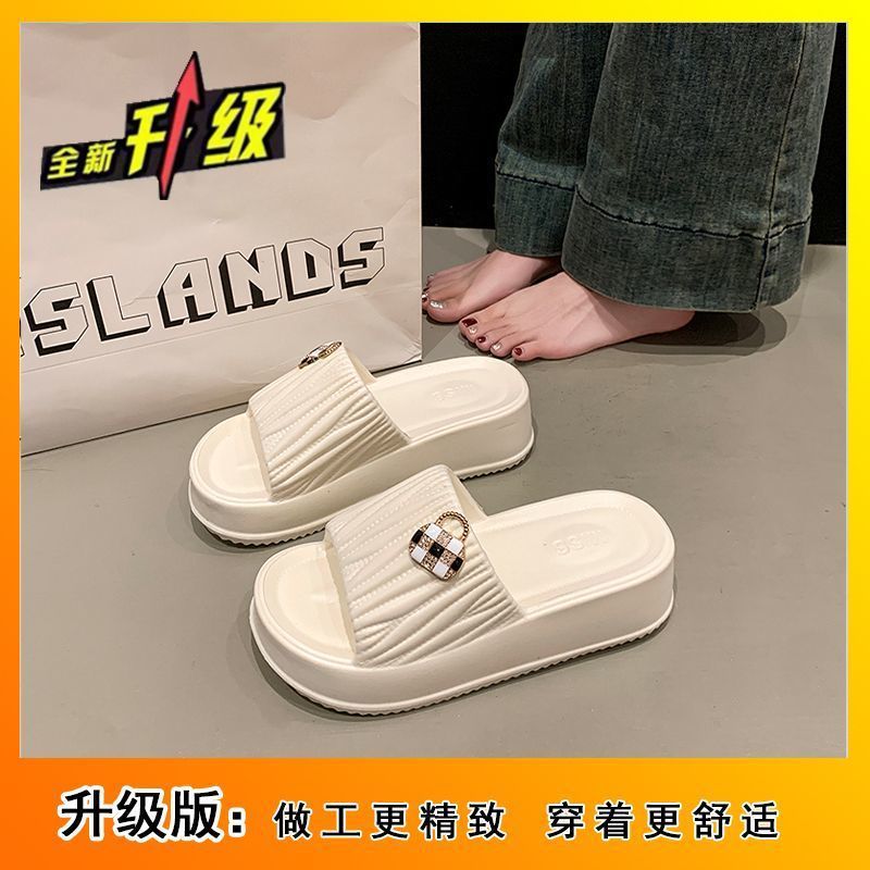 Versátil dama zapatillas frías antideslizantes con zapatillas de falda 2025 verano y otoño nuevas zapatillas de fondo suave antiodor