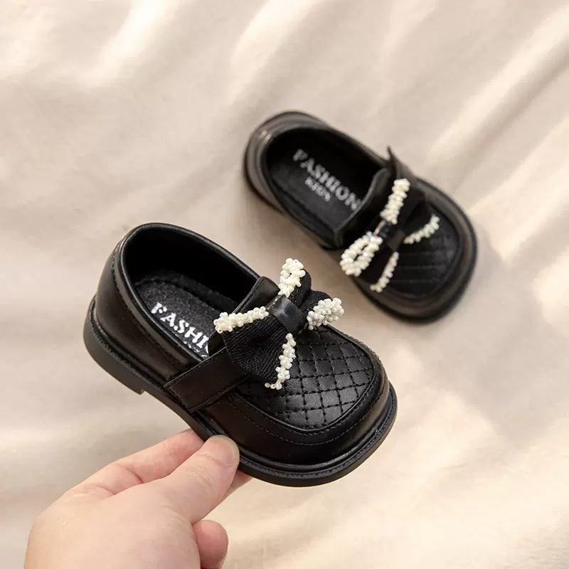 小童学步鞋女宝宝公主鞋一岁婴儿童透气单鞋春秋款软底女童小皮鞋