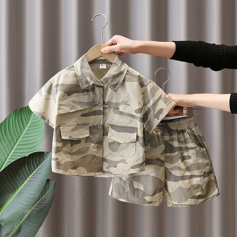7179 Traje de camuflaje para niños 2025 nueva ropa de verano para niños, camisa de manga corta de moda fresca de verano de dos piezas
