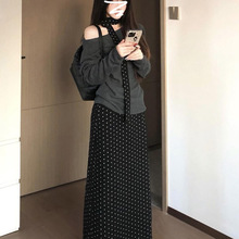 �S��ֱ�N���ﴩ��һ�����b¶��ë���B��ȹ��Ů�b�＾2025�¿�c