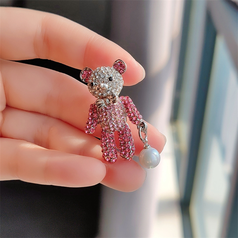 Cute Animal Alloy Plating Women's Brooches display picture 3