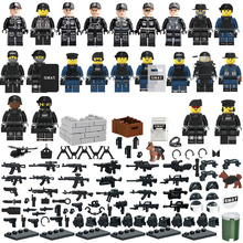 MOC军事22款特警战队带武器箱作战装备警犬防弹盾牌拼装积木袋装
