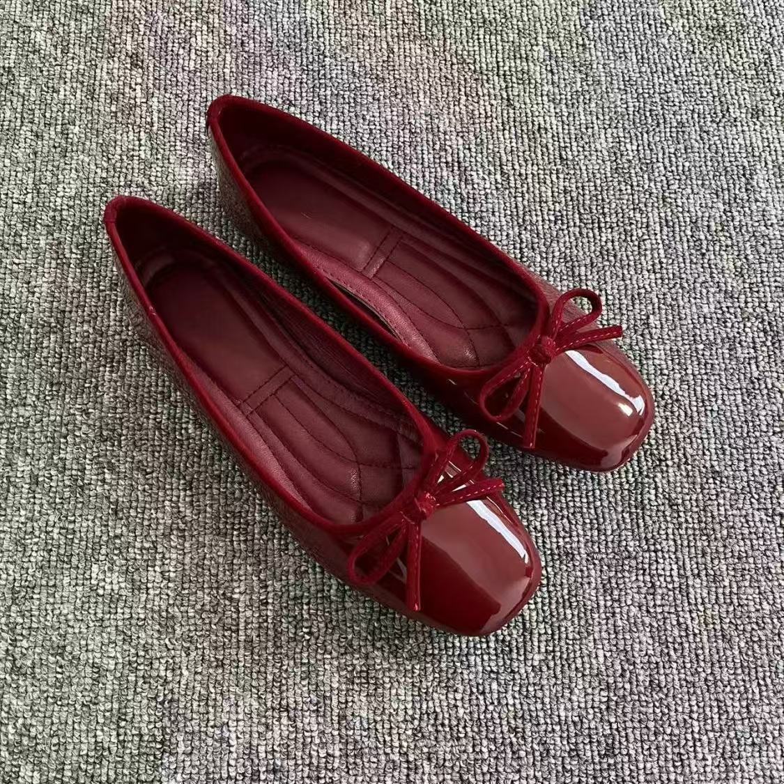 Zapatos Planos Rojos de Mujer Estilo Chanel con Punta Cuadrada y Lazo de Ballet, Modelo Doudou Grandma 2026, Novedad Versátil