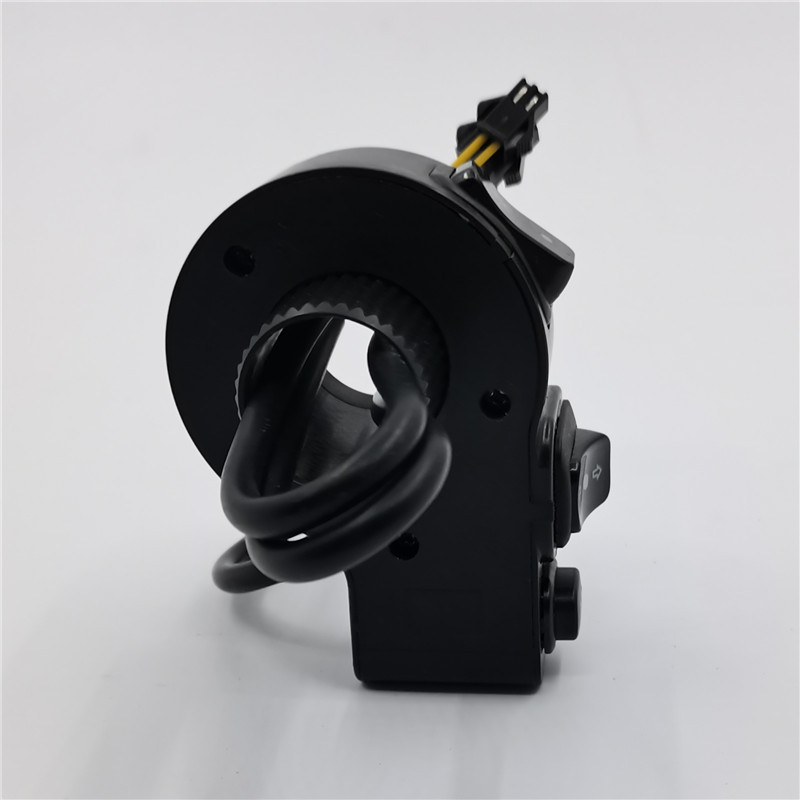 Coche eléctrico multifunción combinación interruptor triciclo cuerno faro Dirección tres en uno botón impermeable