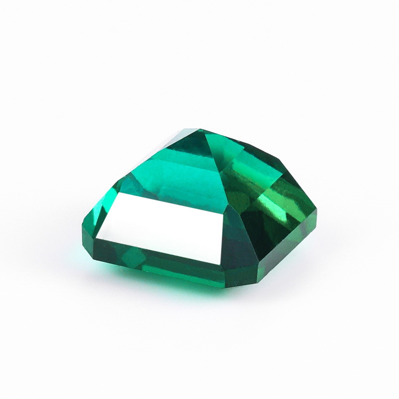 Weisheng Jewelry Esmeralda Gema Anillo Fideos Piedra principal Chaflán cuadrado Cheping Zambia Esmeralda Piedra desnuda al por mayor