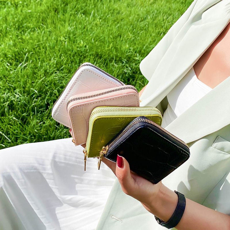 2024 New Women's Leisure Multi Card Bag Mini Crocodile Pattern Wallet Multi functional Small Wallet_voghion.com