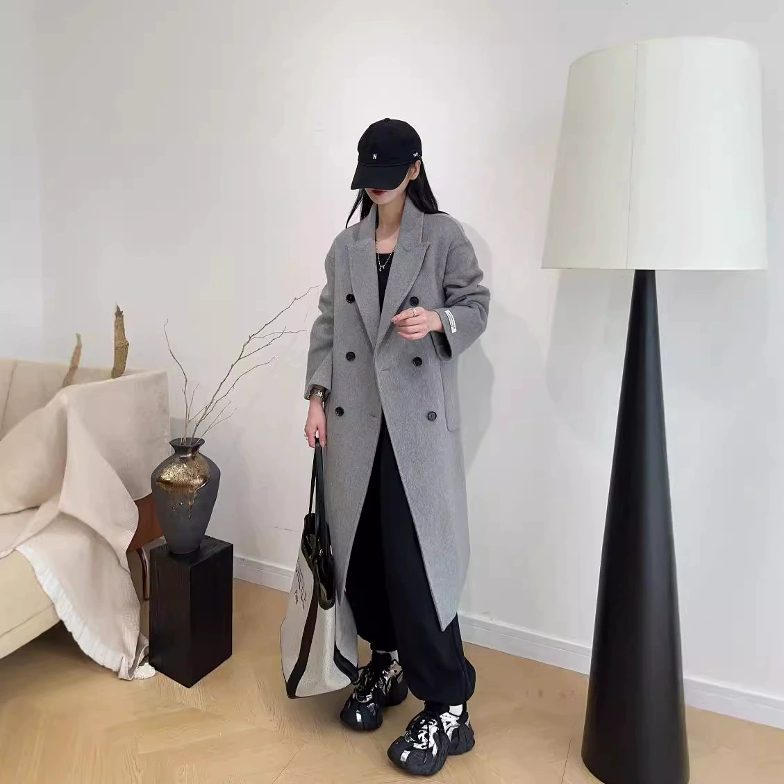 Интернет-красный взрыв 2024 осень-зима новый двухсторонний шерстяной шуба длинная корейская версия свободного повседневного шерстяного пальто на складе