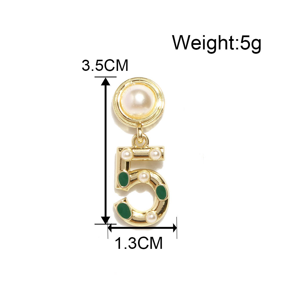 Fashion Geometric Retro High-end Personality Trend Earrings display picture 1