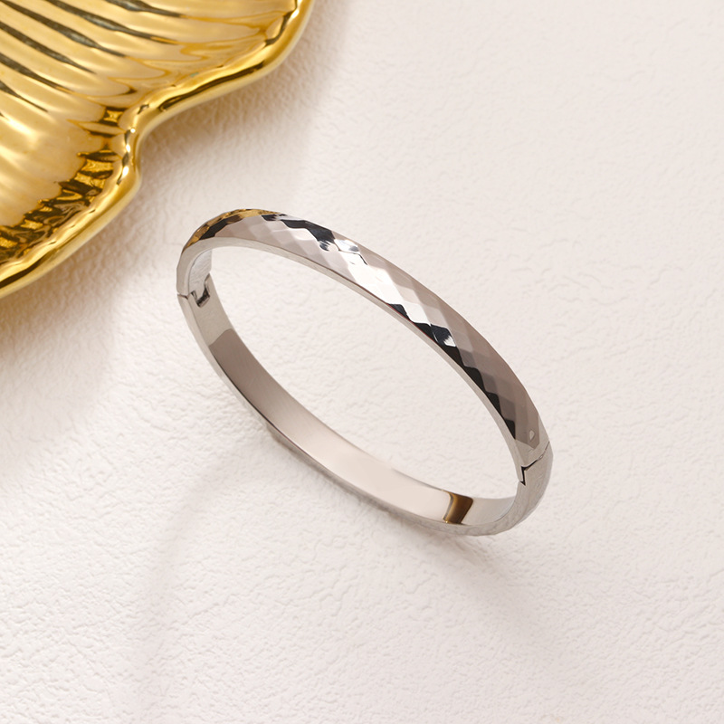 47 다이아몬드 플라워 팔찌 스틸 컬러