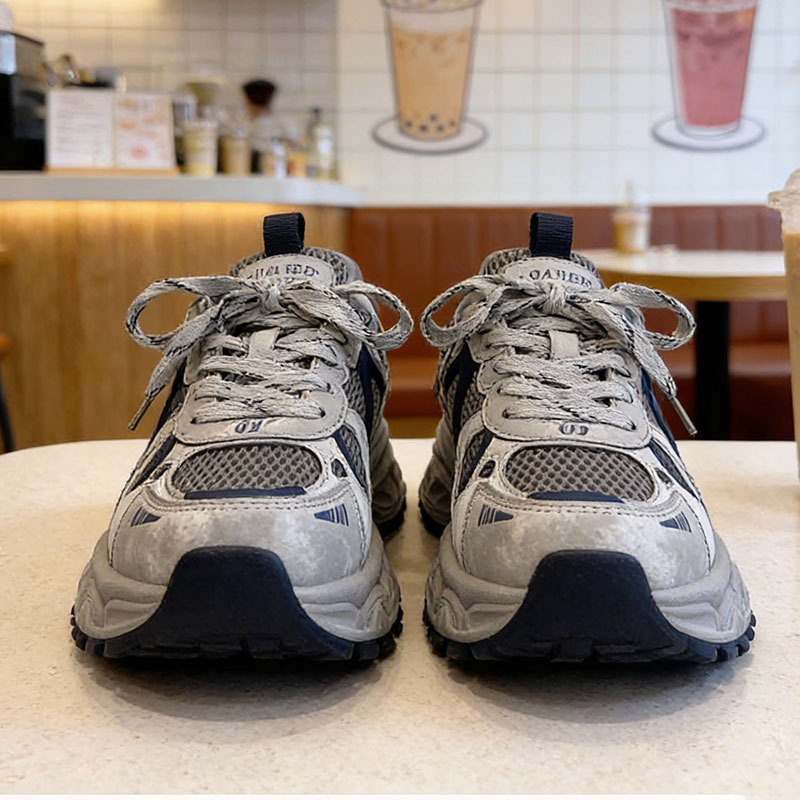 Retro zapatos de papá de fondo grueso para mujeres 2026 primavera nueva variedad de altura pequeña zapatillas deportivas casuales de malla ligera