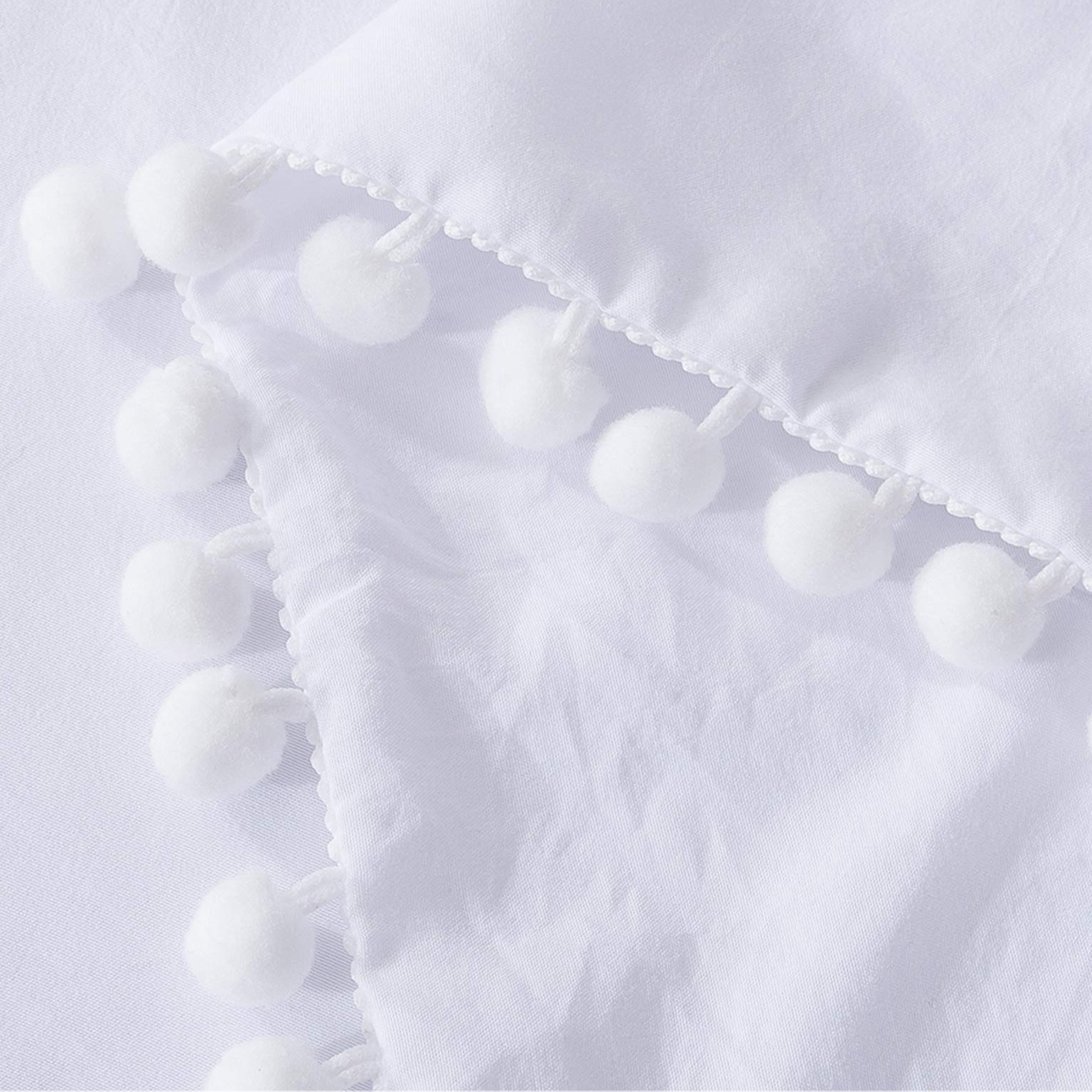 White (No Comforter) Queen-03.